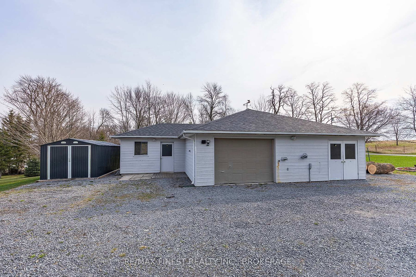 2800 Front Road • Stella, ON photo 42
