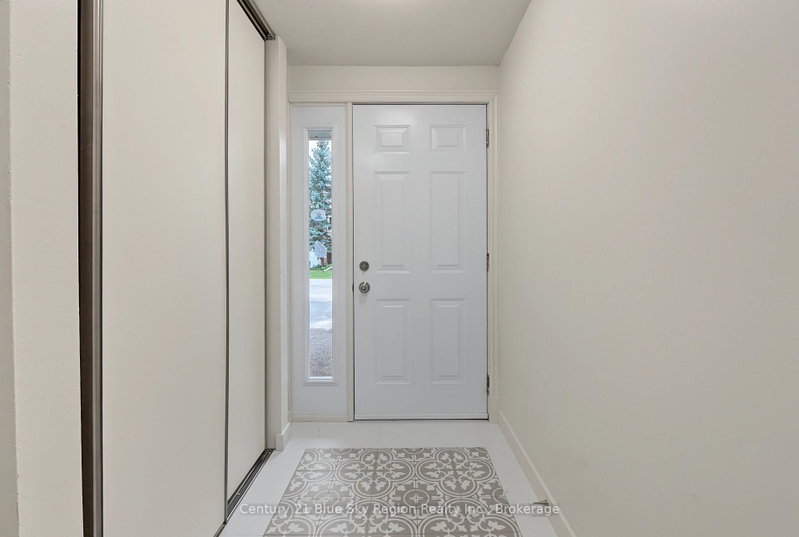 24 - 644 Lakeshore Drive