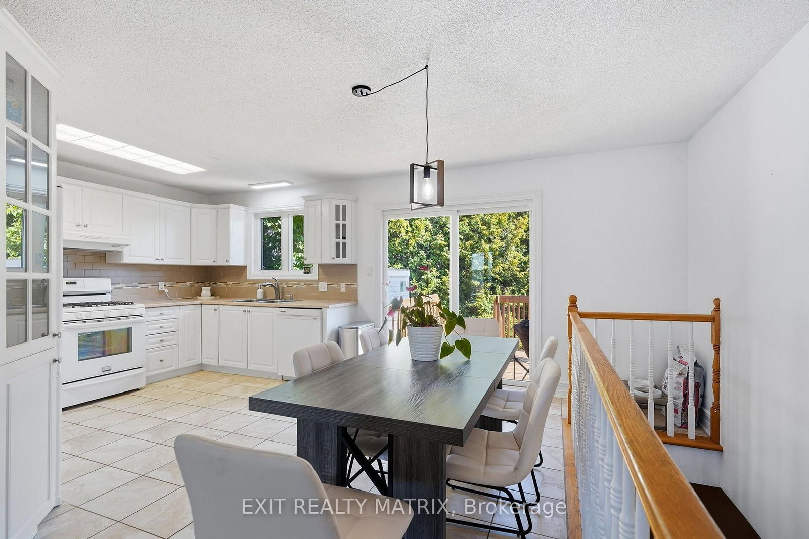 2807 Leonard Street • Clarence-Rockland, ON photo 10