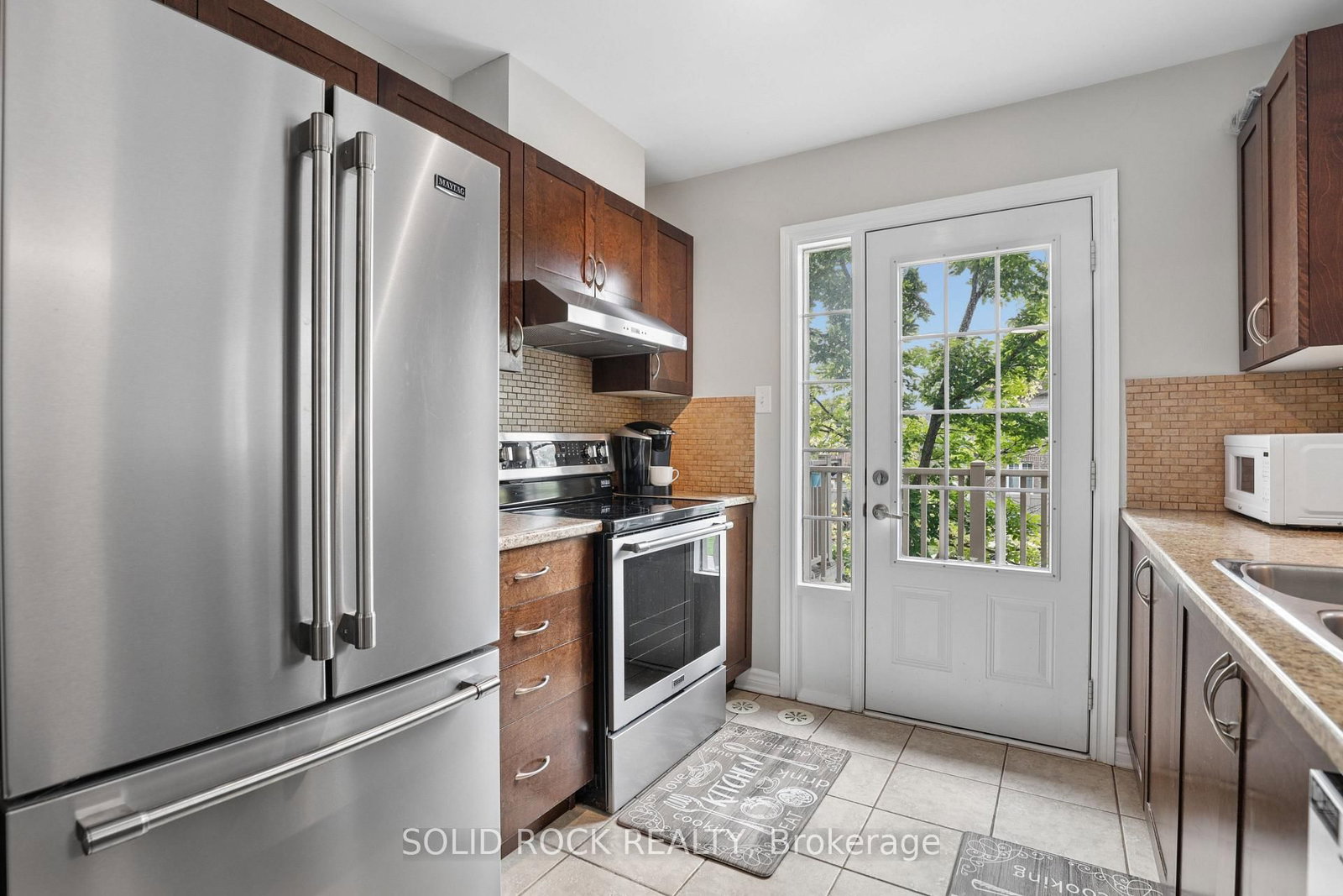 2529 Waterlilly Way • Ottawa, ON photo 11