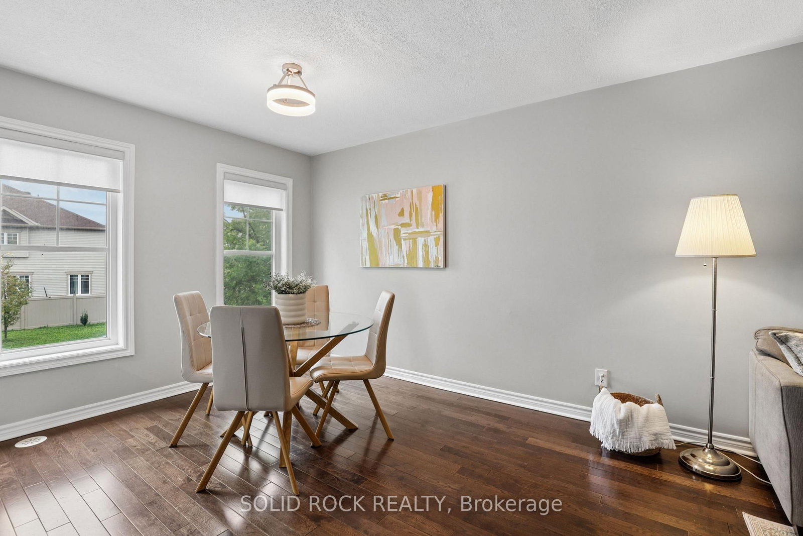 2529 Waterlilly Way • Ottawa, ON photo 4