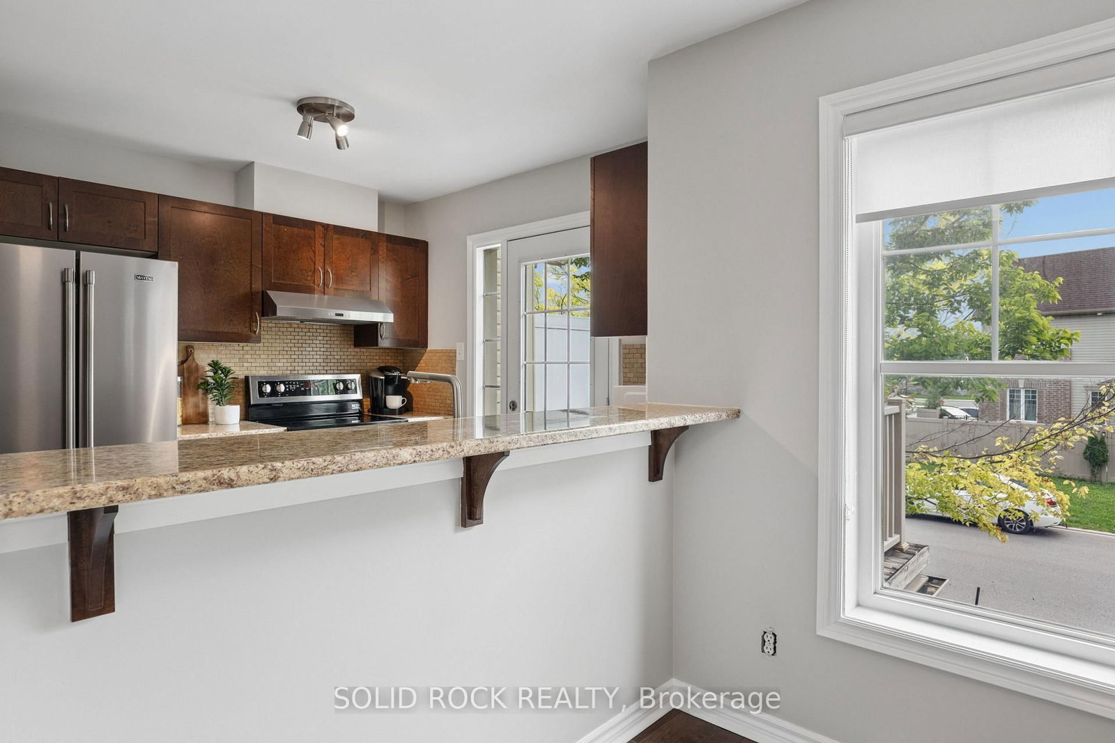 2529 Waterlilly Way • Ottawa, ON photo 9