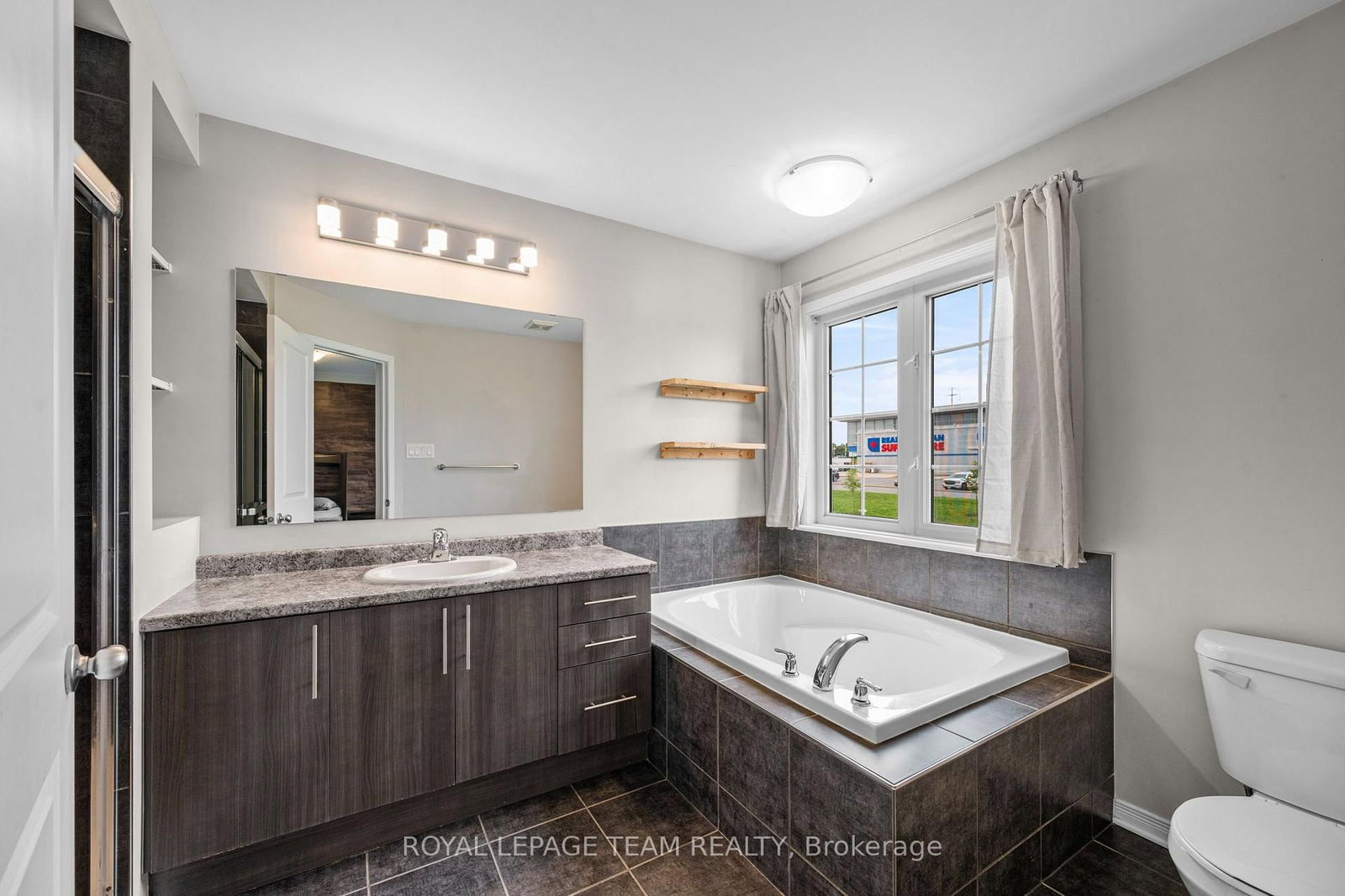 534 Barrick Hill Road • Ottawa, ON photo 23