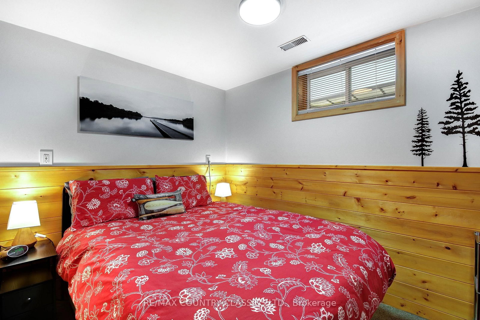 1055 Burleigh Road • Highlands East, ON photo 23