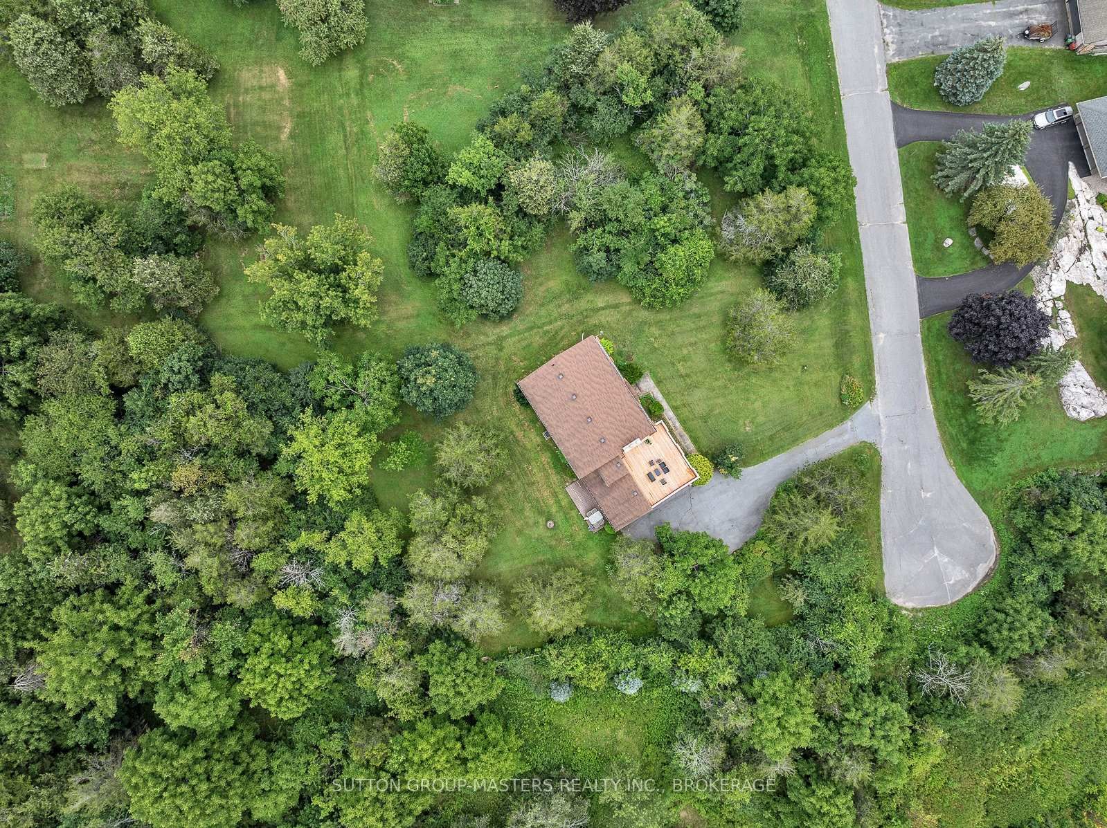 2 Stonehead Circle • Kingston, ON photo 12