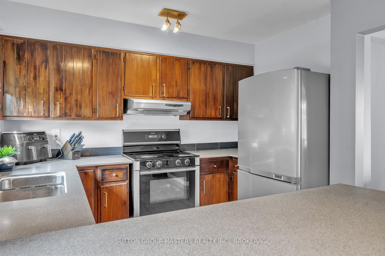 2 Stonehead Circle • Kingston, ON photo 21
