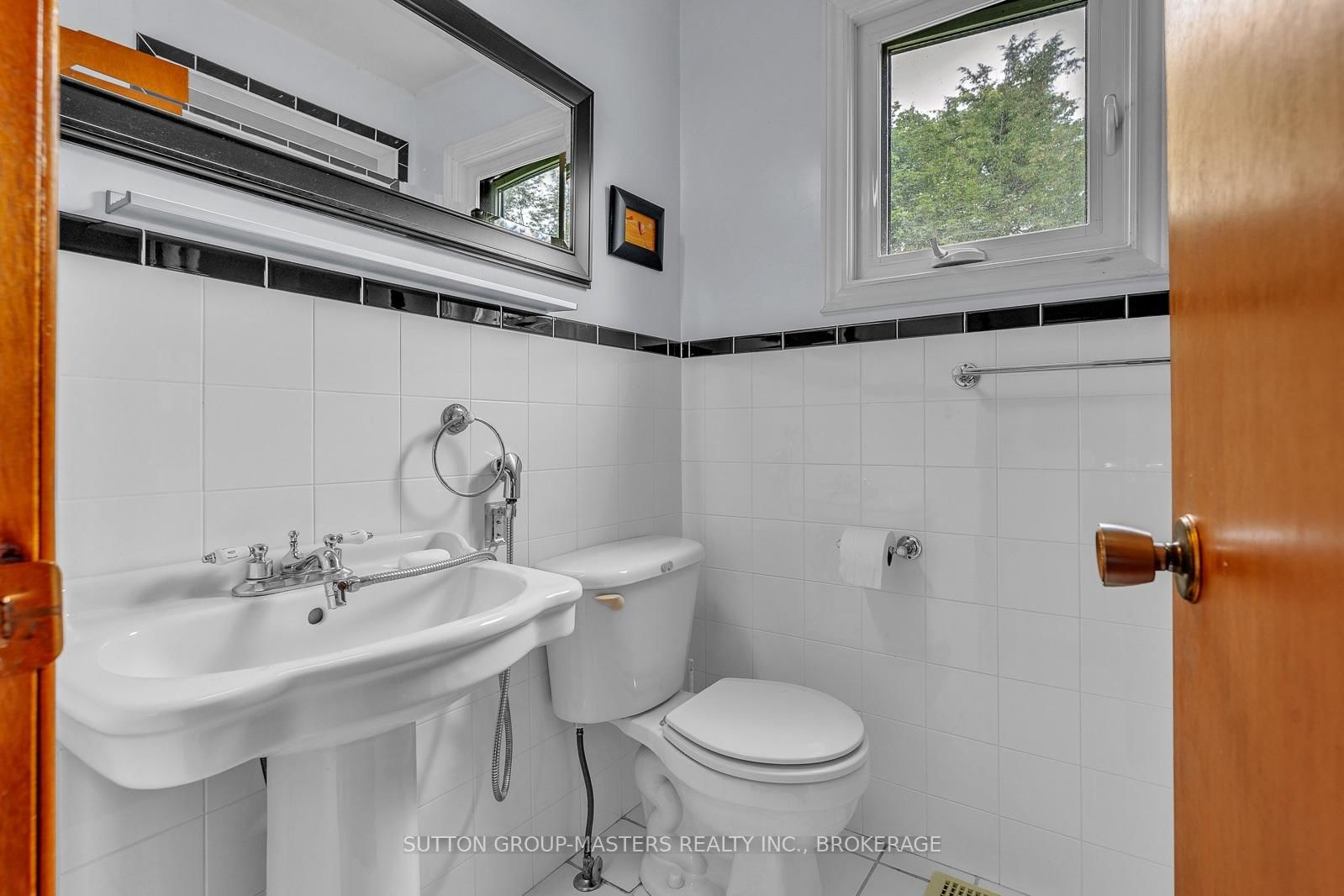 2 Stonehead Circle • Kingston, ON photo 24