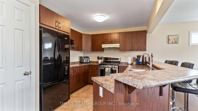 2695 Foxbend Link • London North, ON photo 6