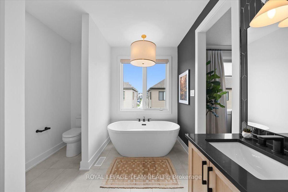 6021 Homecraft Street • Richmond, ON photo 28