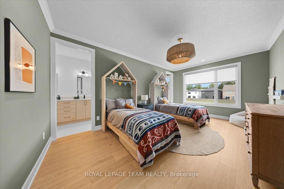 6021 Homecraft Street • Richmond, ON photo 31