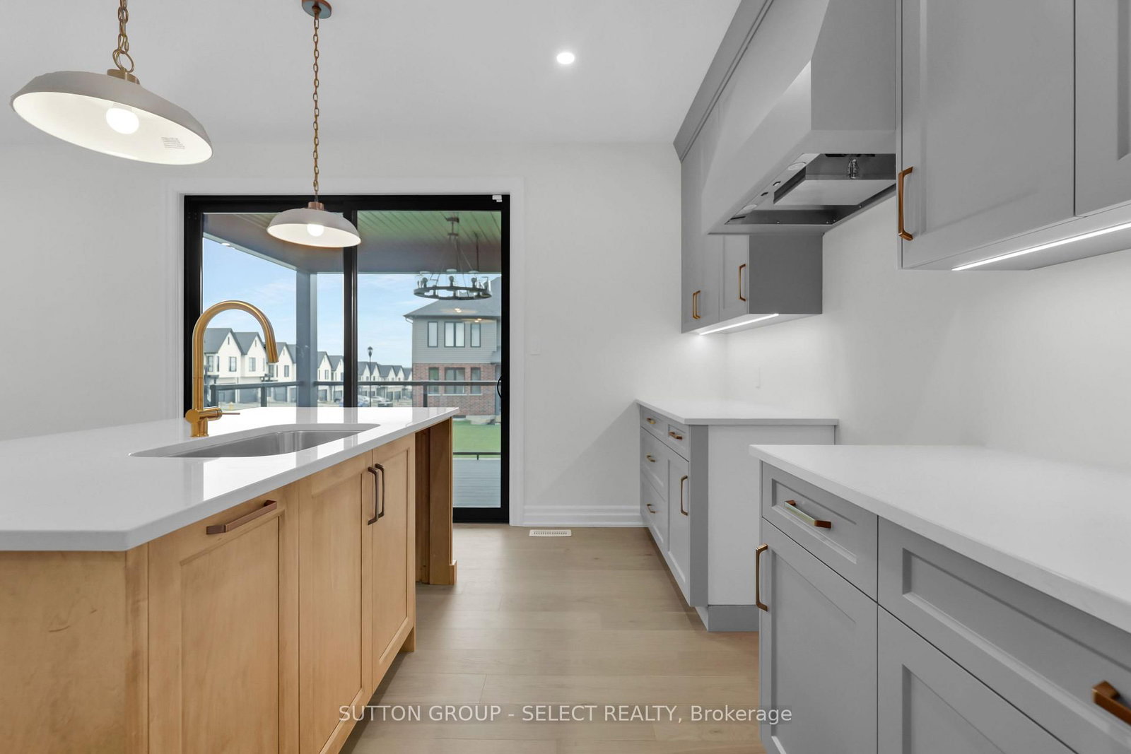 51 Blue Spruce Avenue • Thames Centre, ON photo 11