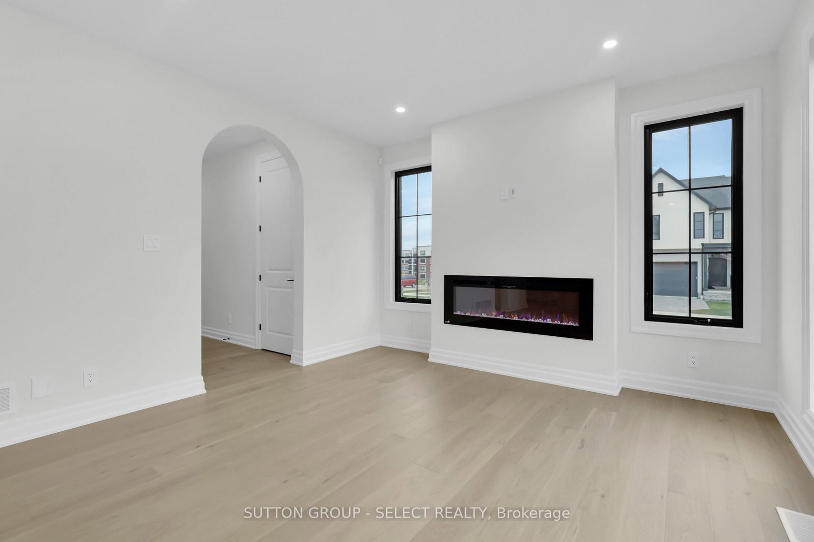 51 Blue Spruce Avenue • Thames Centre, ON photo 7