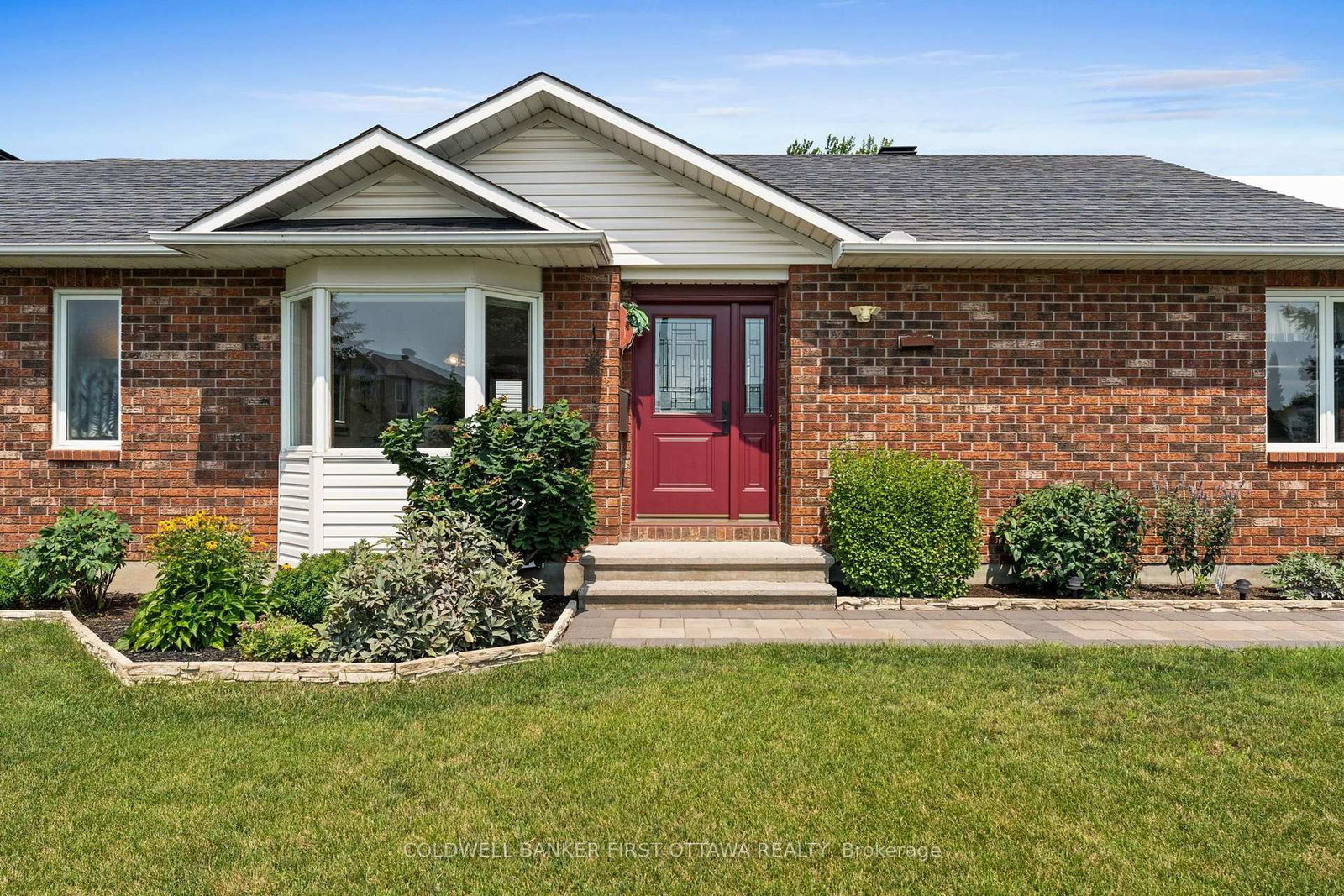 1170 Ambercrest Street • Ottawa, ON photo 4