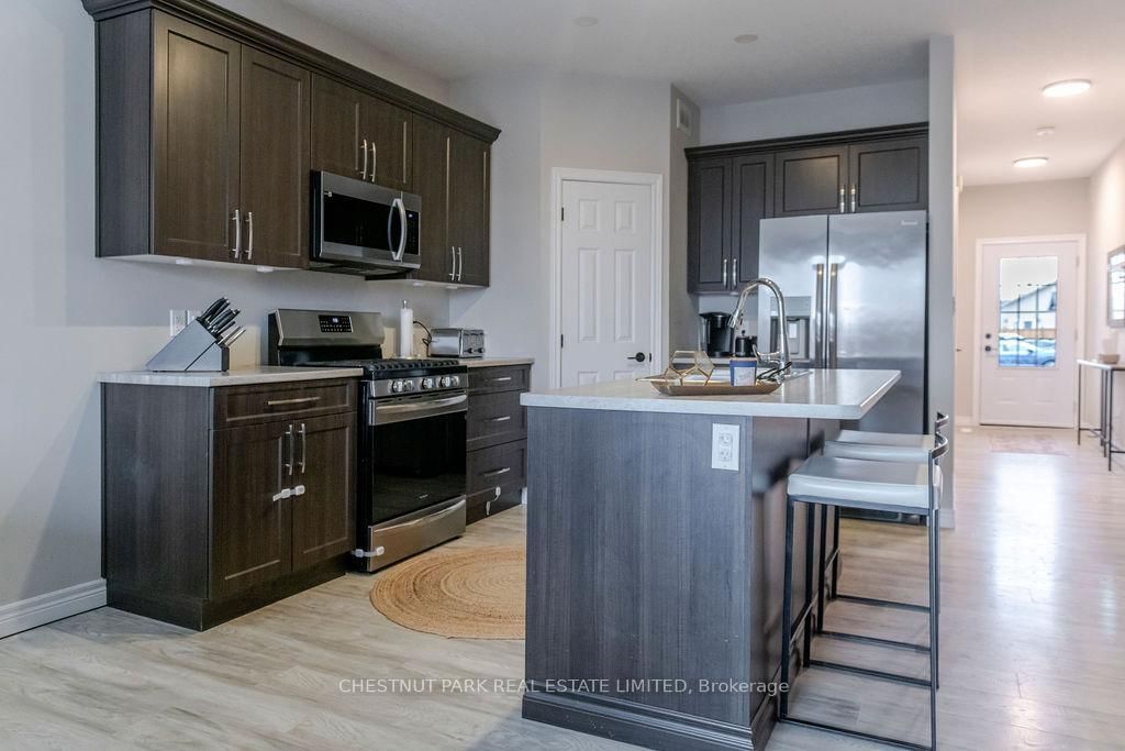 27 Dayton Court • Prince Edward County, ON photo 9