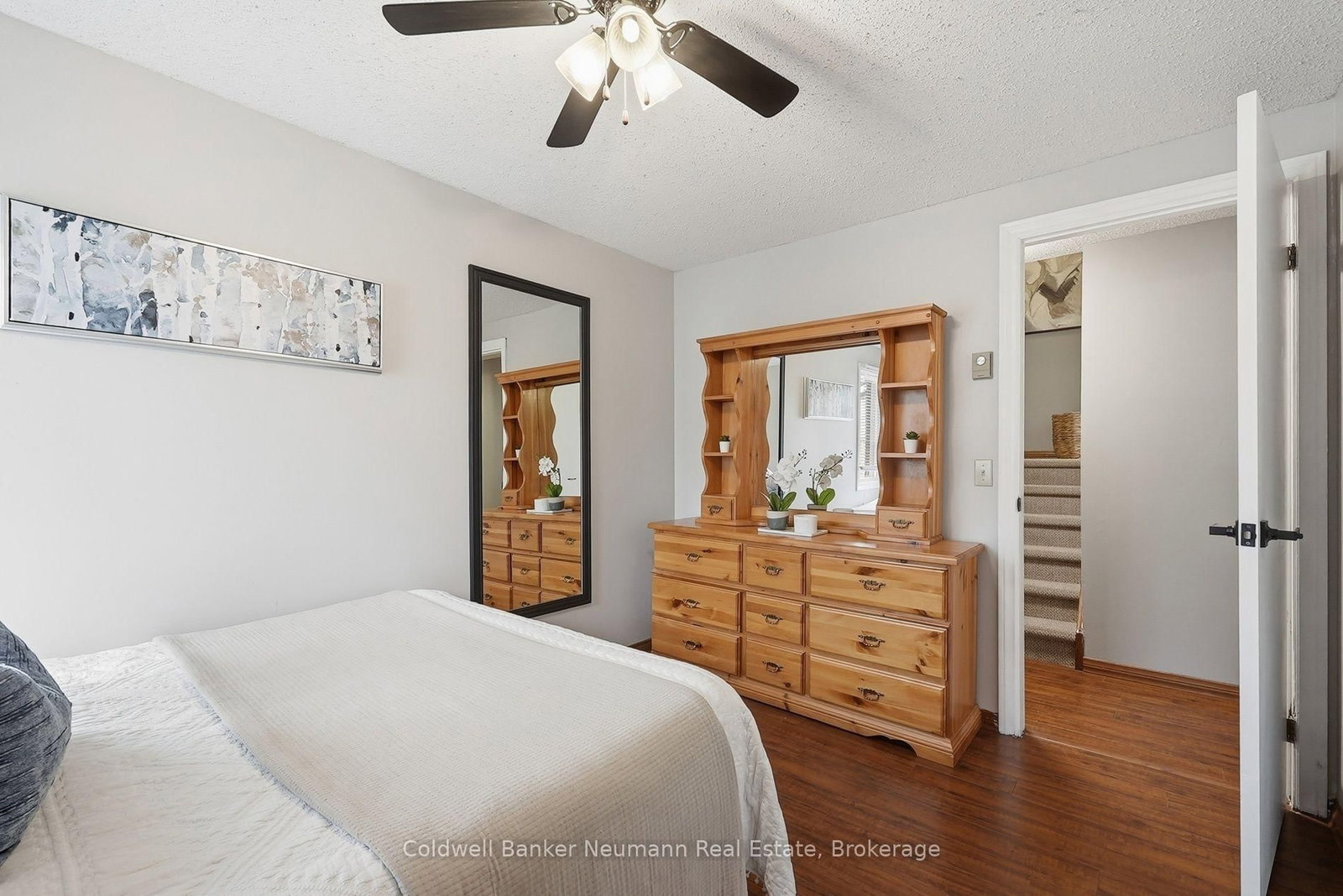 8 Pickwick Place • Guelph, ON photo 24