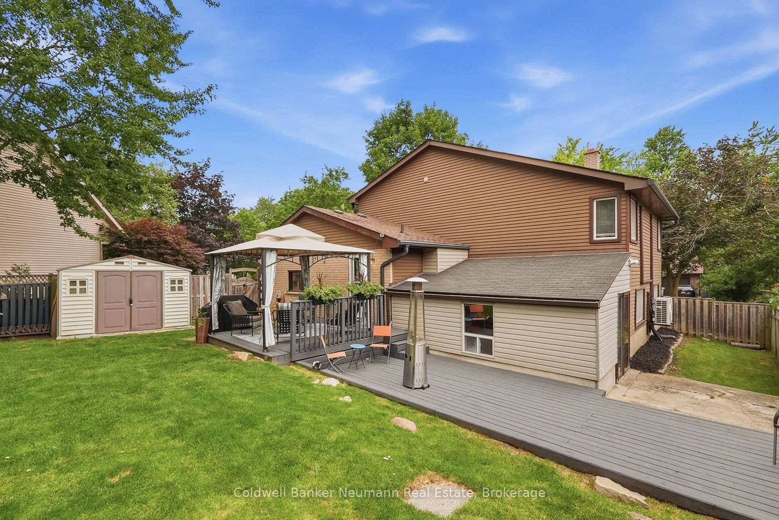 8 Pickwick Place • Guelph, ON photo 35