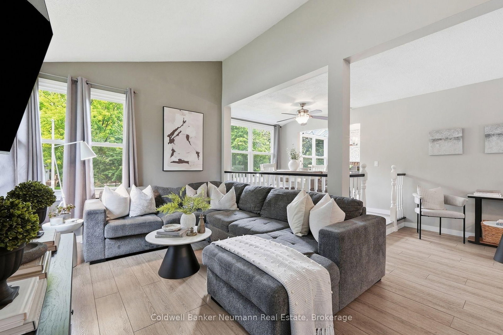 8 Pickwick Place • Guelph, ON photo 4