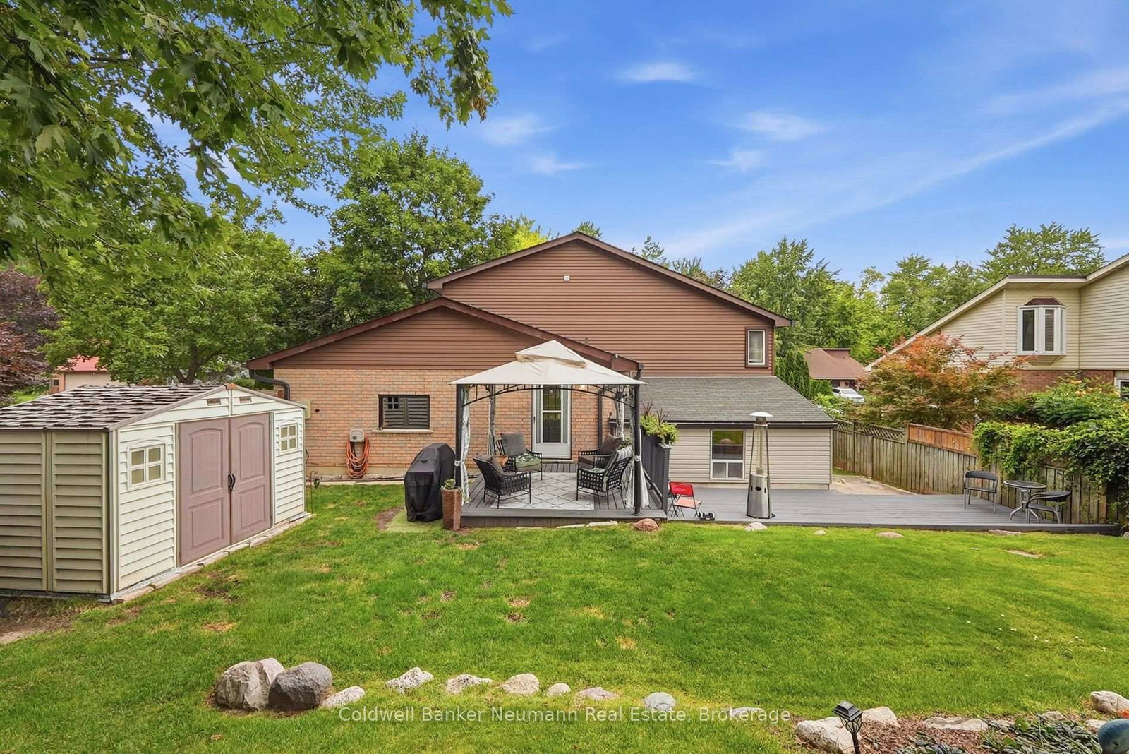8 Pickwick Place • Guelph, ON photo 40