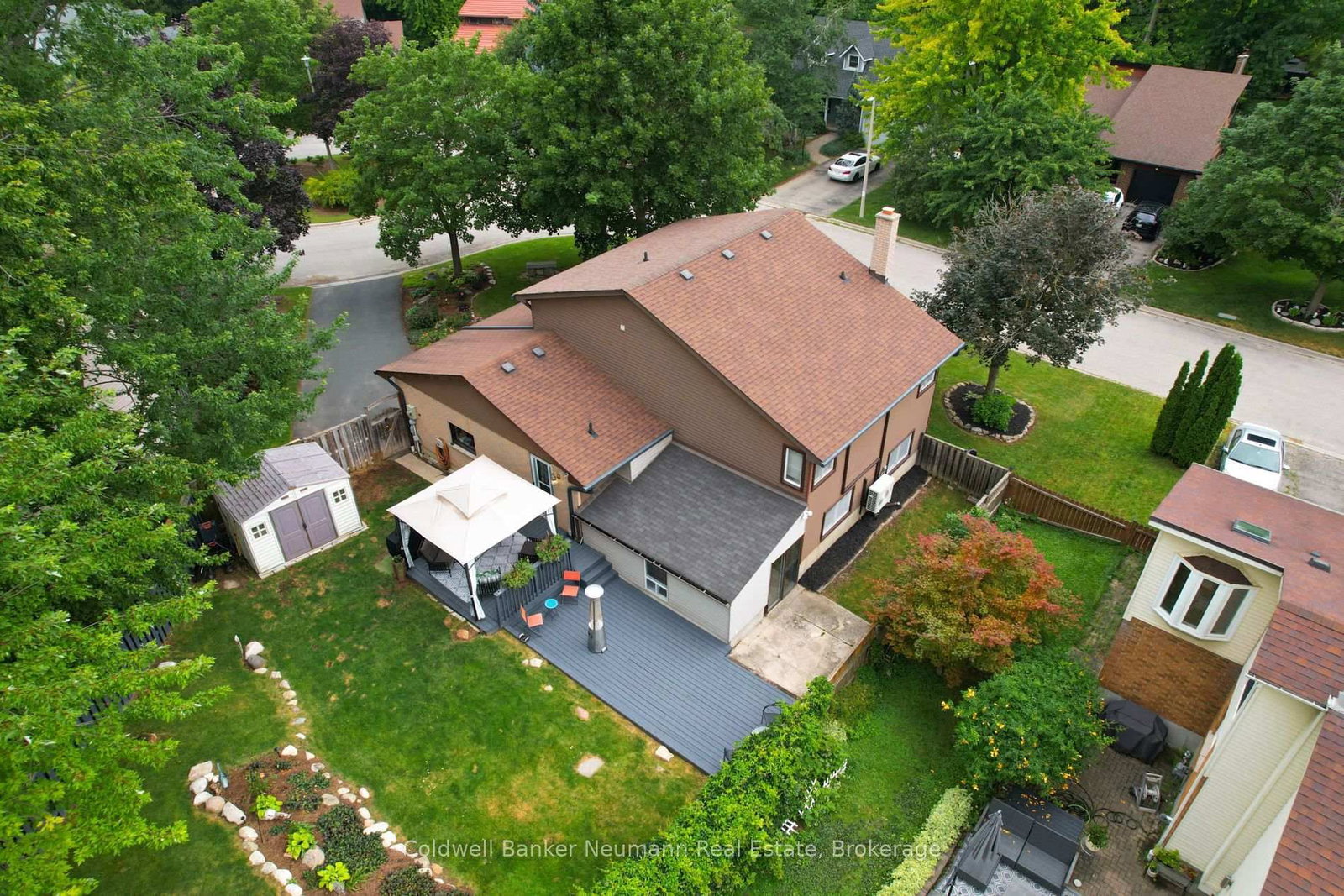 8 Pickwick Place • Guelph, ON photo 41