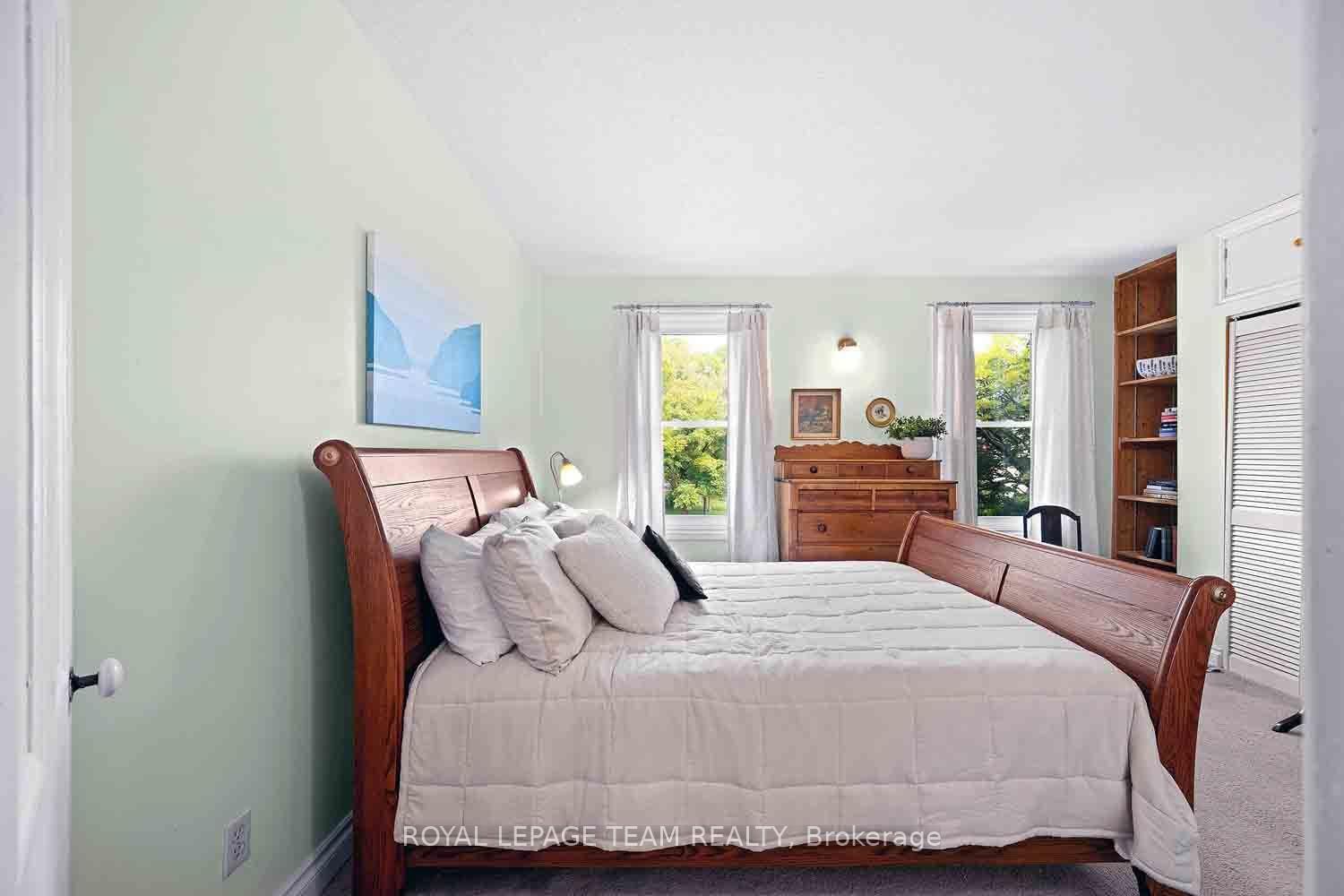 236 Cathcart Street • Ottawa, ON photo 25