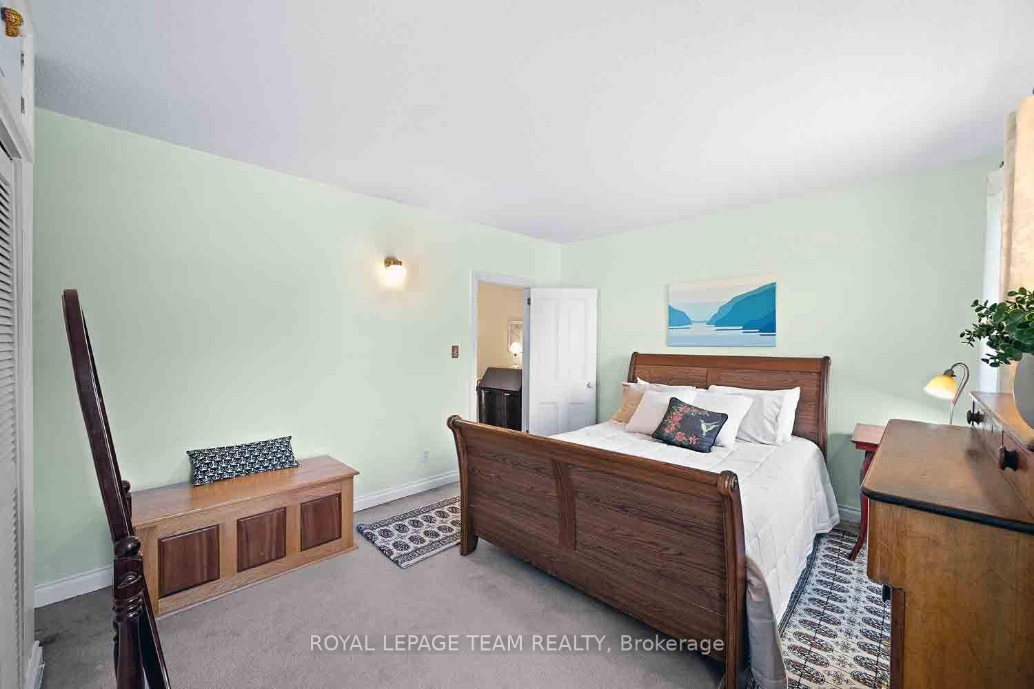236 Cathcart Street • Ottawa, ON photo 29