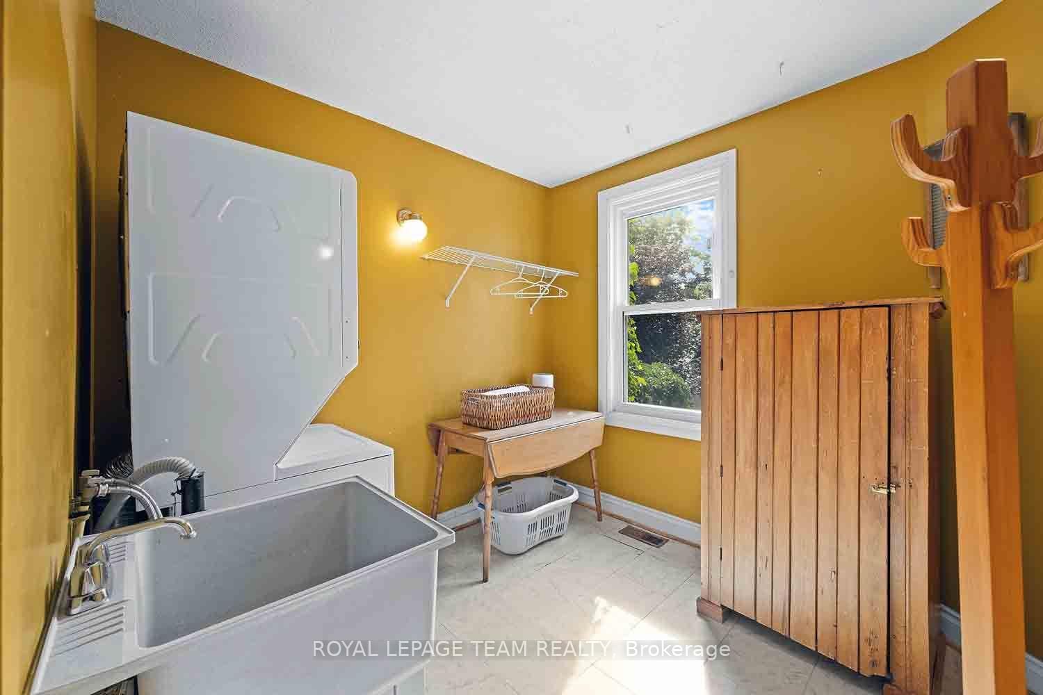 236 Cathcart Street • Ottawa, ON photo 36