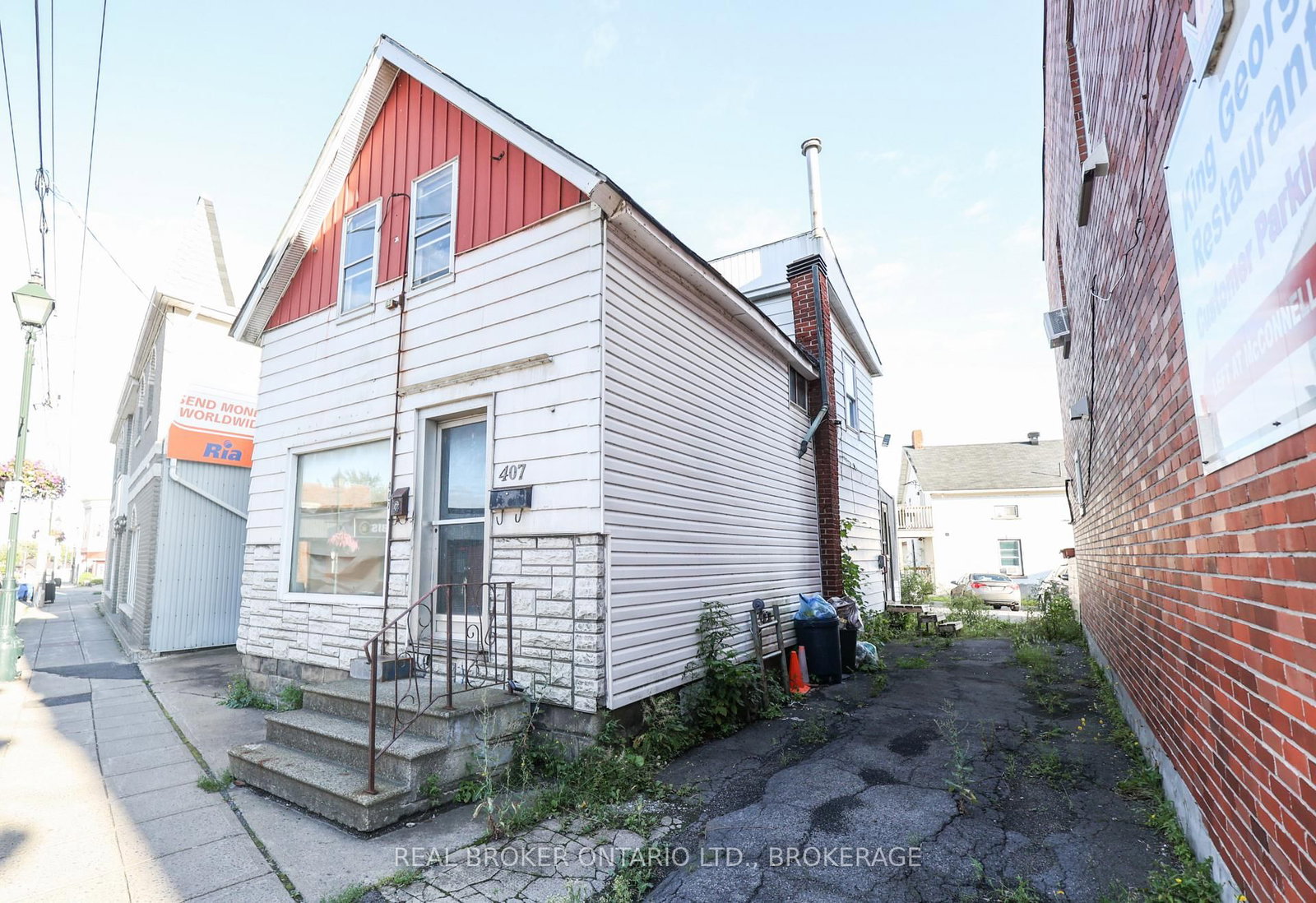 407 Montreal Road • Cornwall, ON photo 1