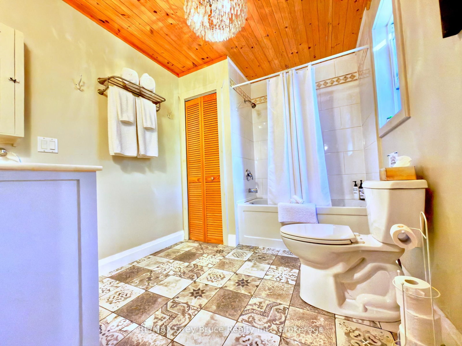 67 Big Tub Road • Northern Bruce Peninsula, ON photo 17