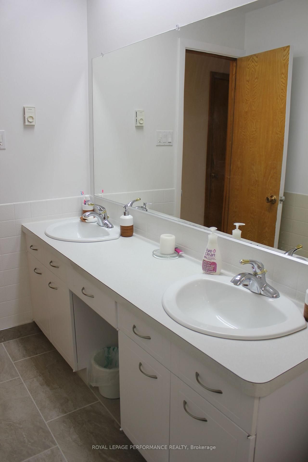 729 Iroquois Drive • Cornwall, ON photo 26