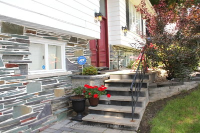 729 Iroquois Drive • Cornwall, ON photo 3