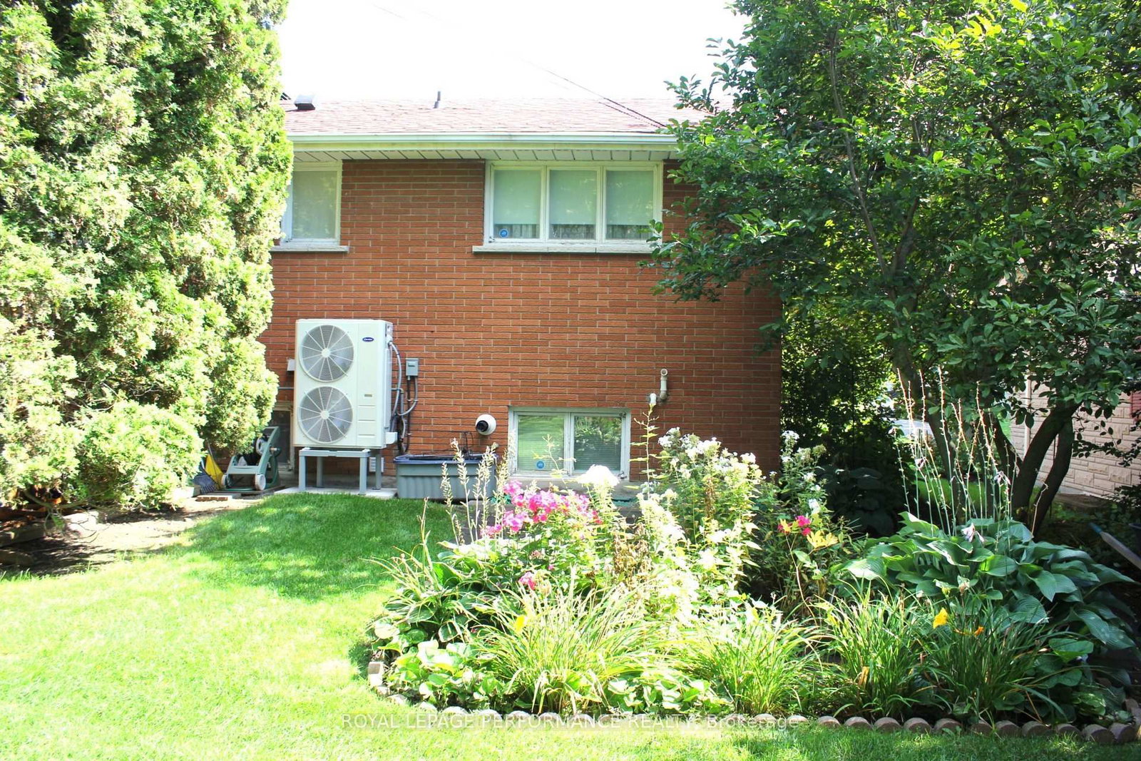 729 Iroquois Drive • Cornwall, ON photo 8