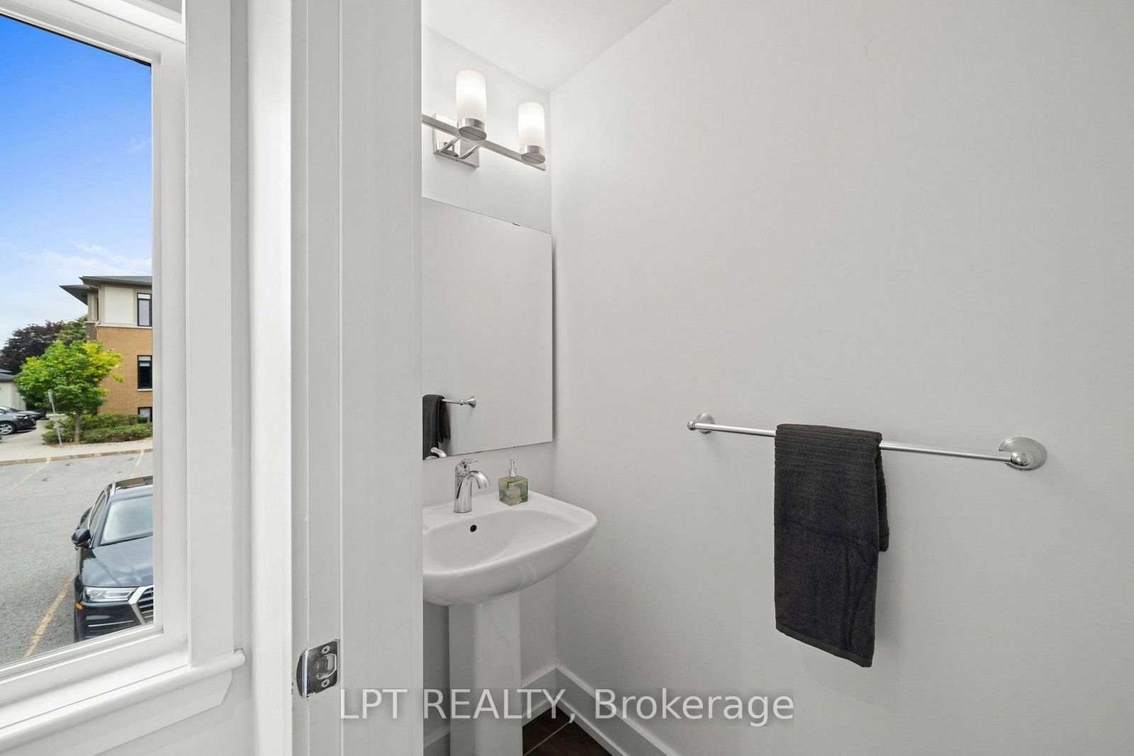 21 Bergeron Private • Orleans, ON photo 12