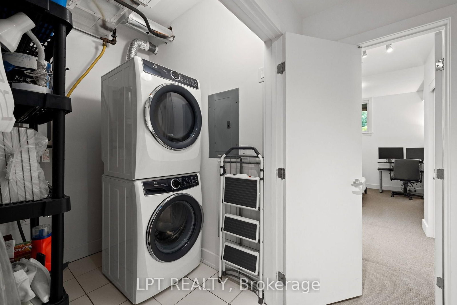 21 Bergeron Private • Orleans, ON photo 28