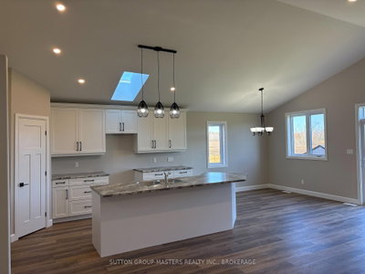 812 Windermere Drive • Kingston, ON photo 6