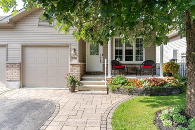 326 Finner Court • Almonte, ON photo 2