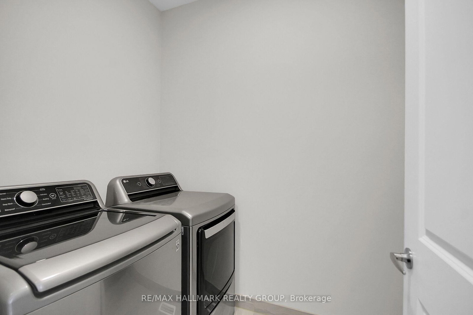 238 Pursuit Terrace • Richmond, ON photo 32