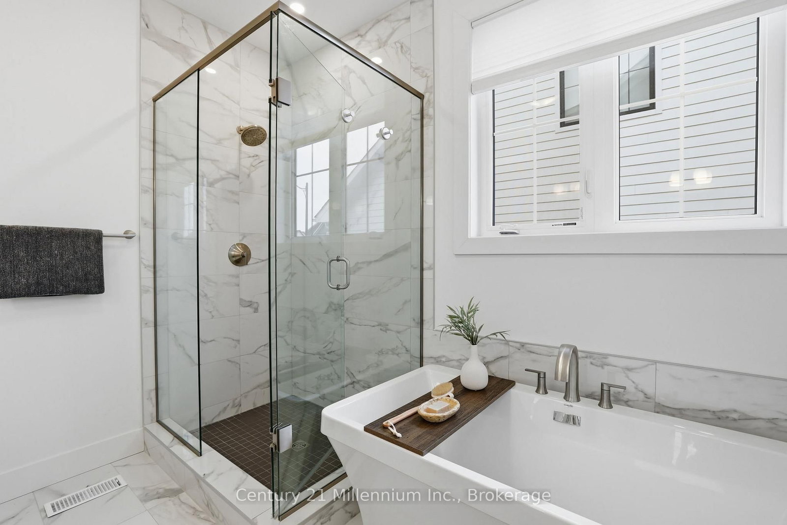 115 Courtland Street • Blue Mountains, ON photo 9