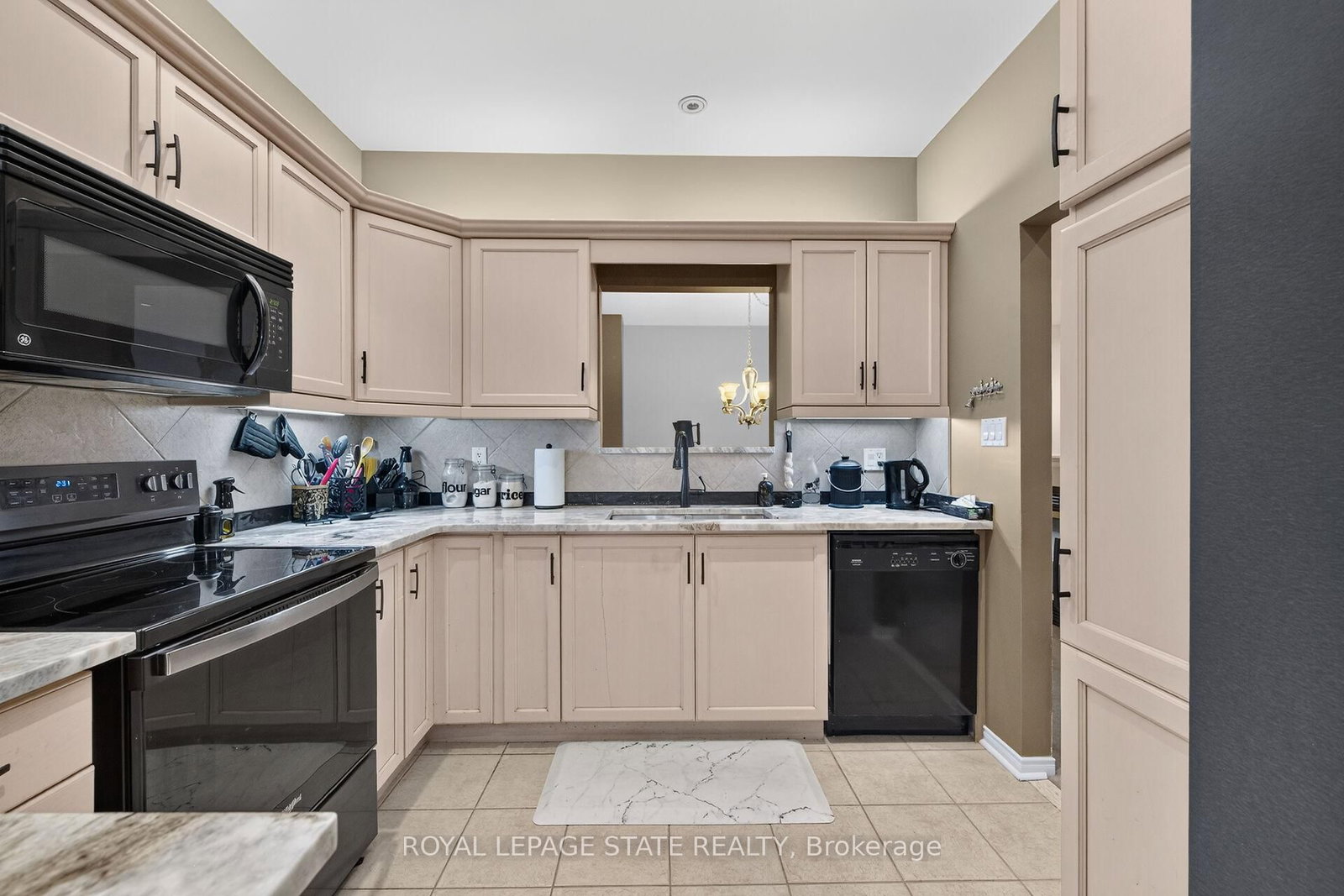 159 Thoroughbred Boulevard • Hamilton, ON photo 13