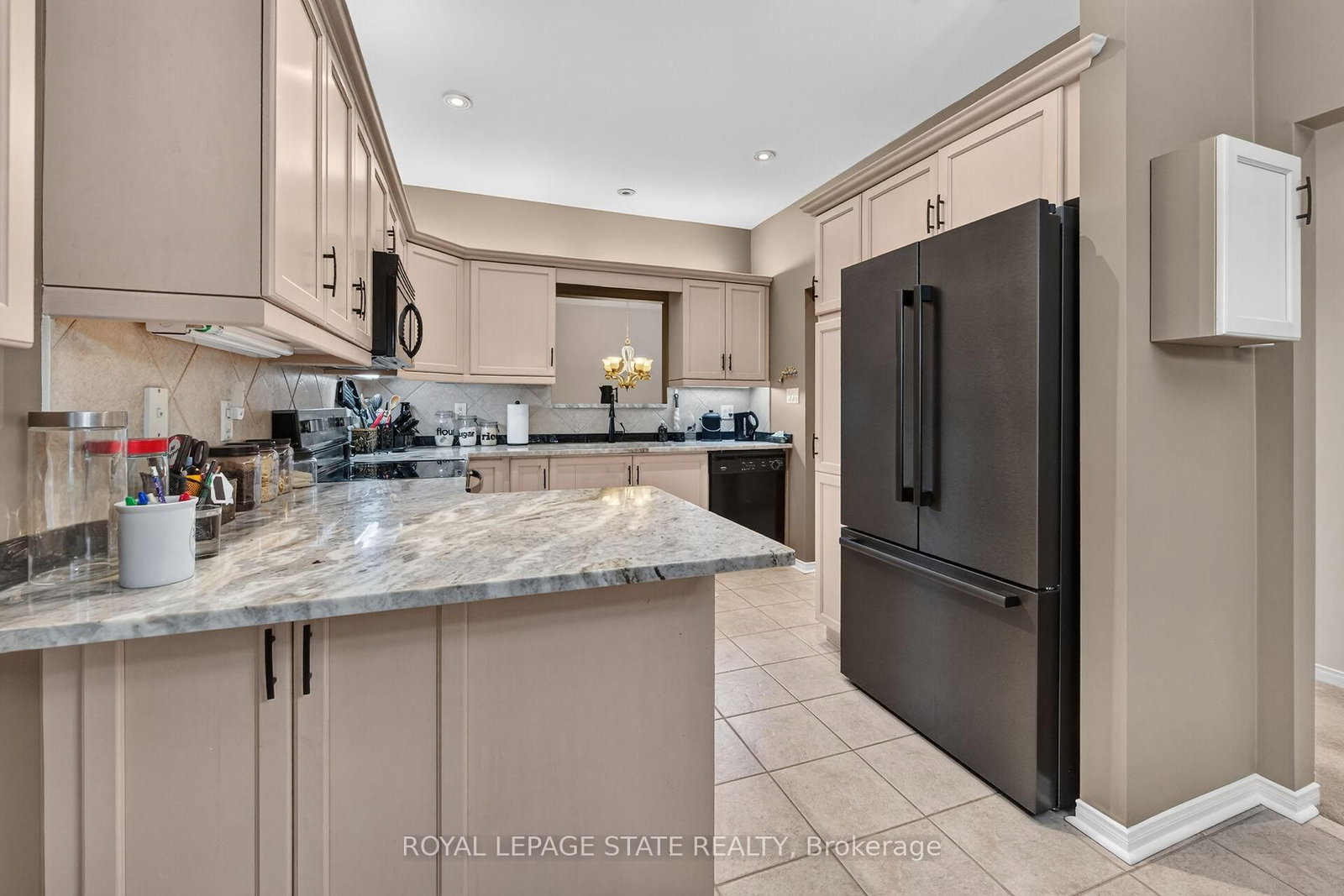 159 Thoroughbred Boulevard • Hamilton, ON photo 14