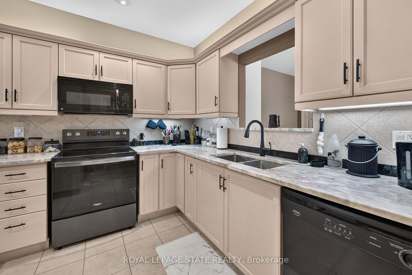 159 Thoroughbred Boulevard • Hamilton, ON photo 15