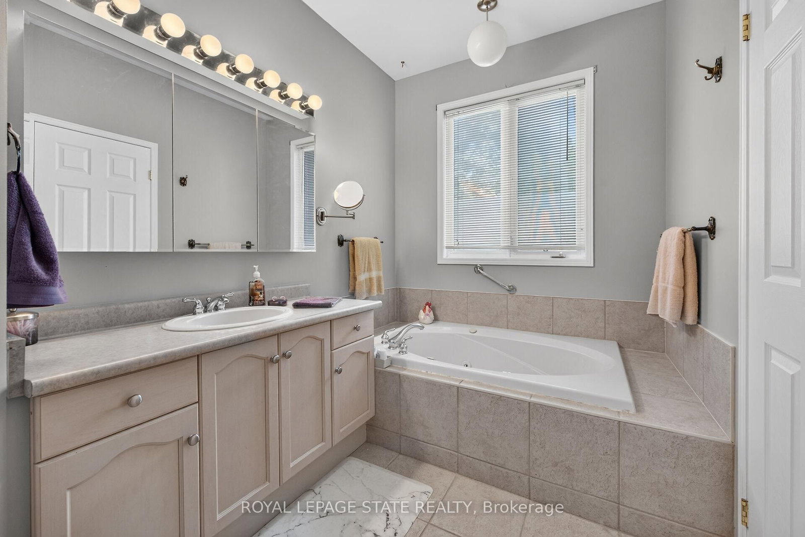 159 Thoroughbred Boulevard • Hamilton, ON photo 21