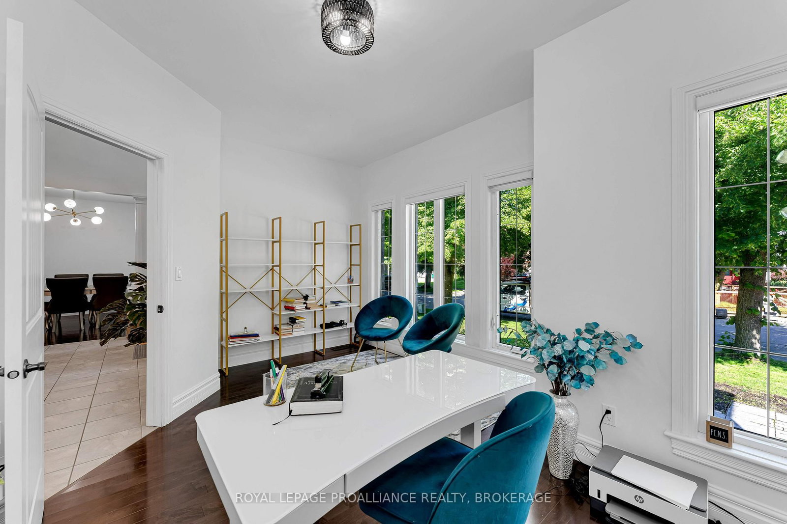 81 Kenwoods Circle • Kingston, ON photo 6