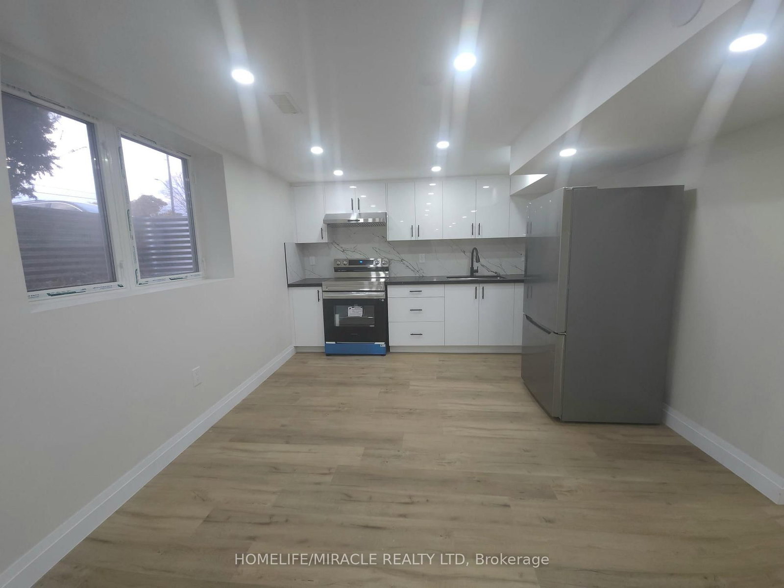 Bsmt - 43 Patterson Avenue, Brantford 2