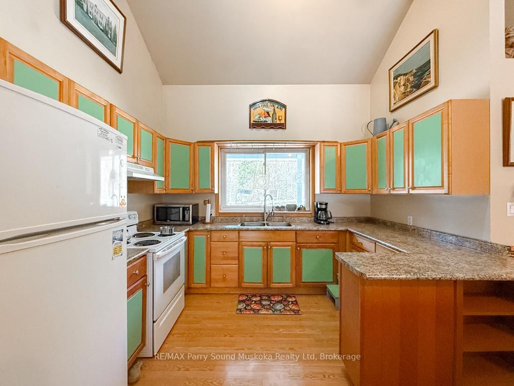 1819 Machar Strong Boundary Road W • Strong, ON photo 16