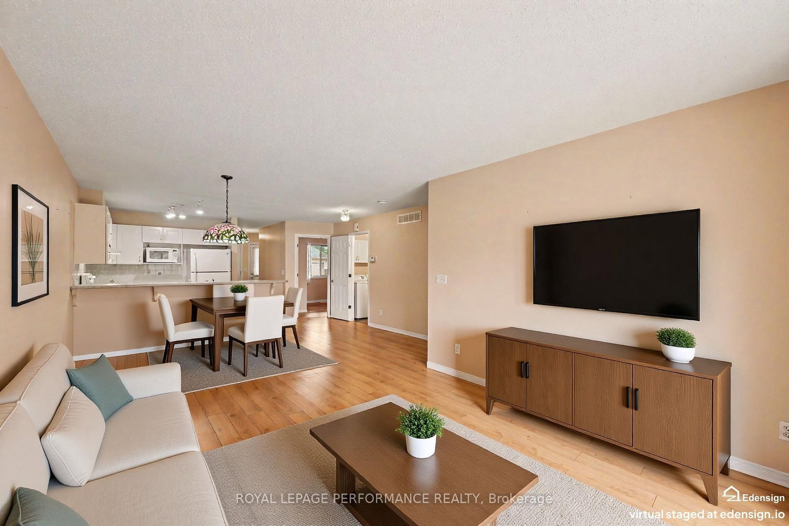 18 Daphne Crescent • Ottawa, ON photo 4