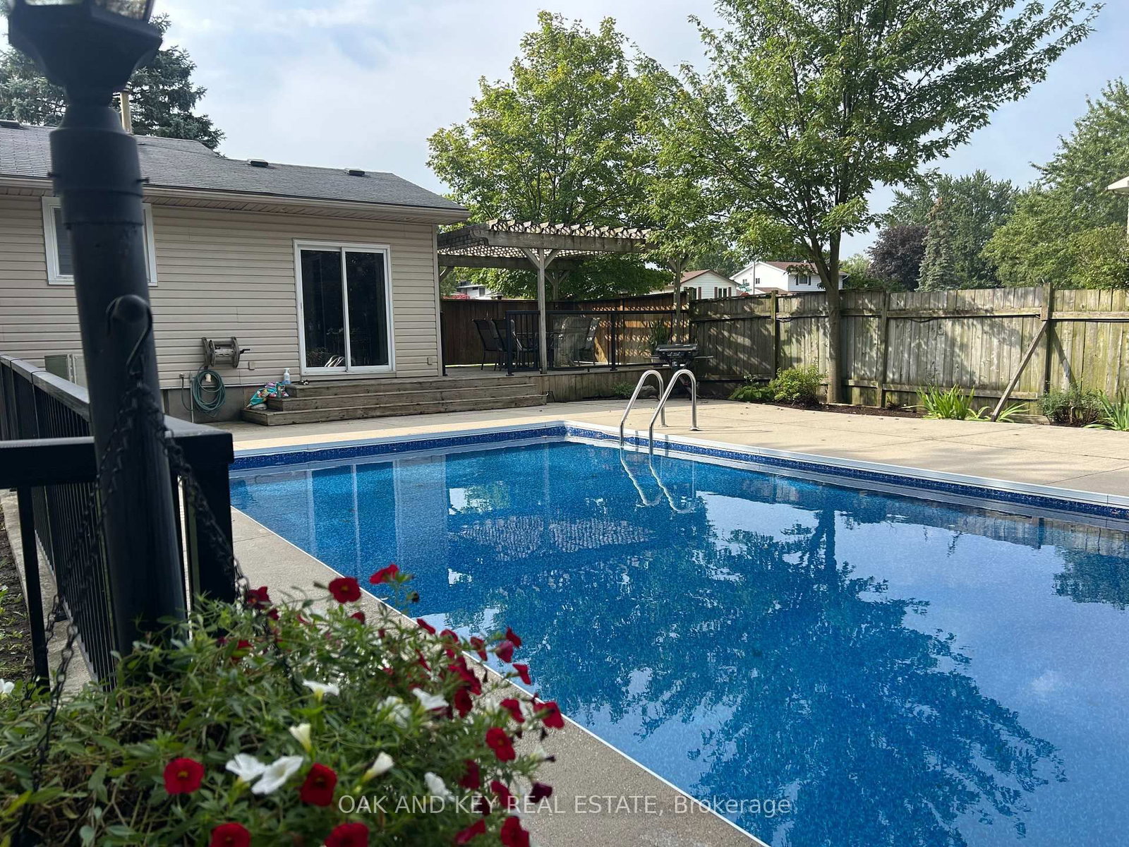 118 Harold Court • Lucan Biddulph, ON photo 32