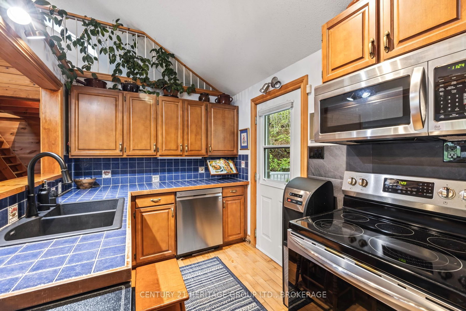 8126 Perth Road • Perth Road, ON photo 34