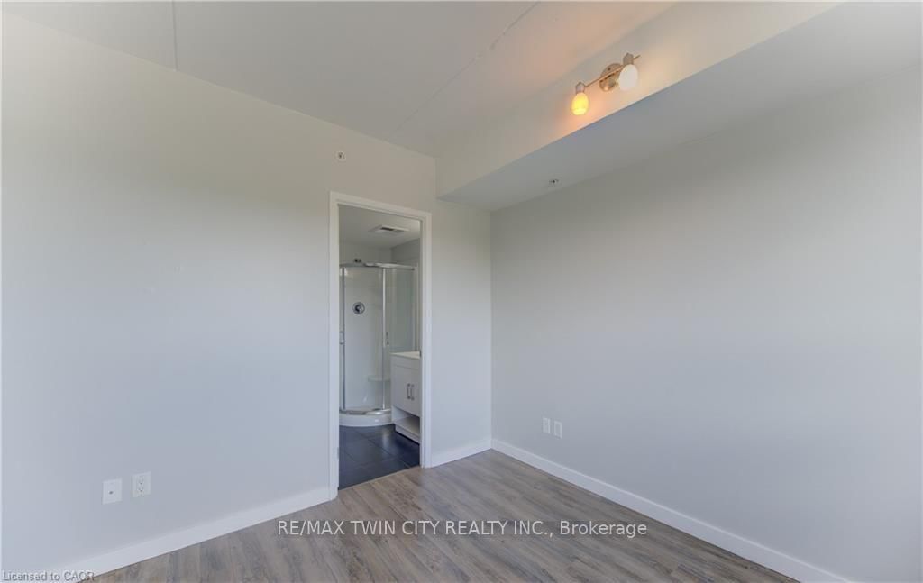 1291 GORDON Street • #327 • Guelph, ON photo 14