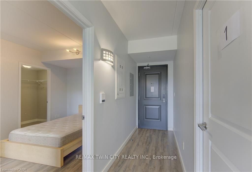 1291 GORDON Street • #327 • Guelph, ON photo 4