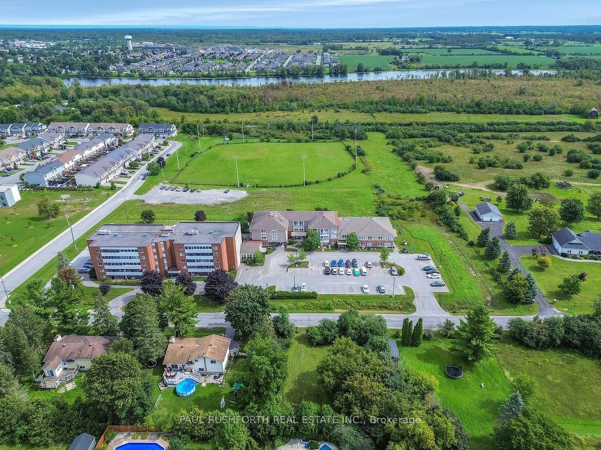 412 Country Street • Almonte, ON photo 8